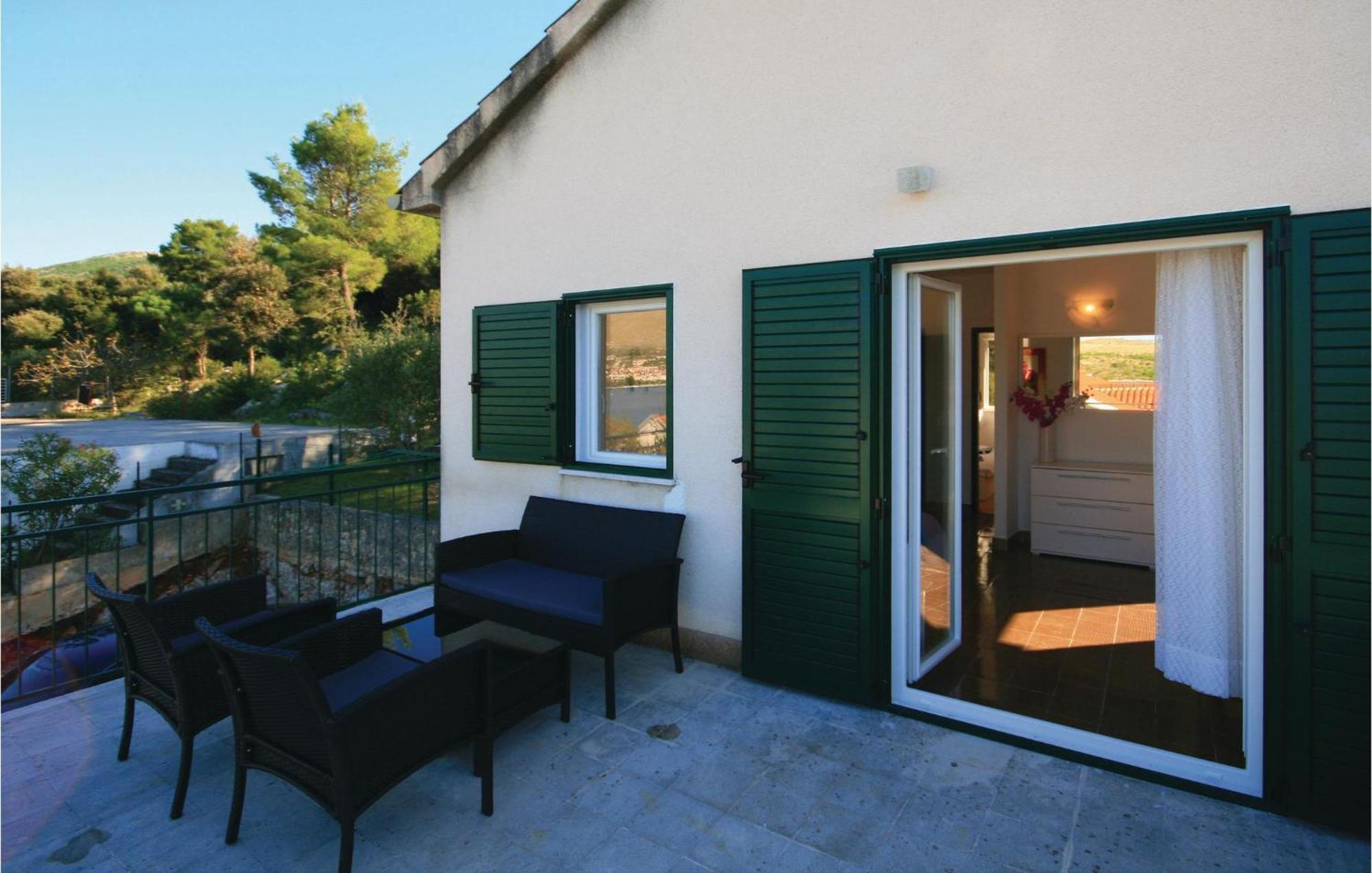 2 Bedroom Beautiful Home In Sparadici Grebaštica Exterior foto