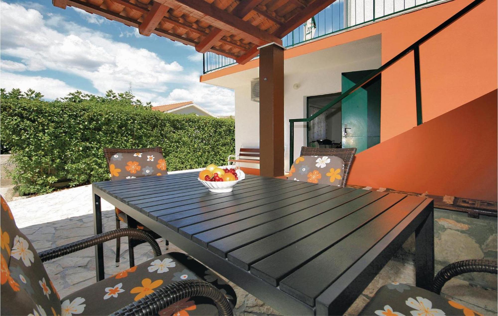 2 Bedroom Beautiful Home In Sparadici Grebaštica Exterior foto