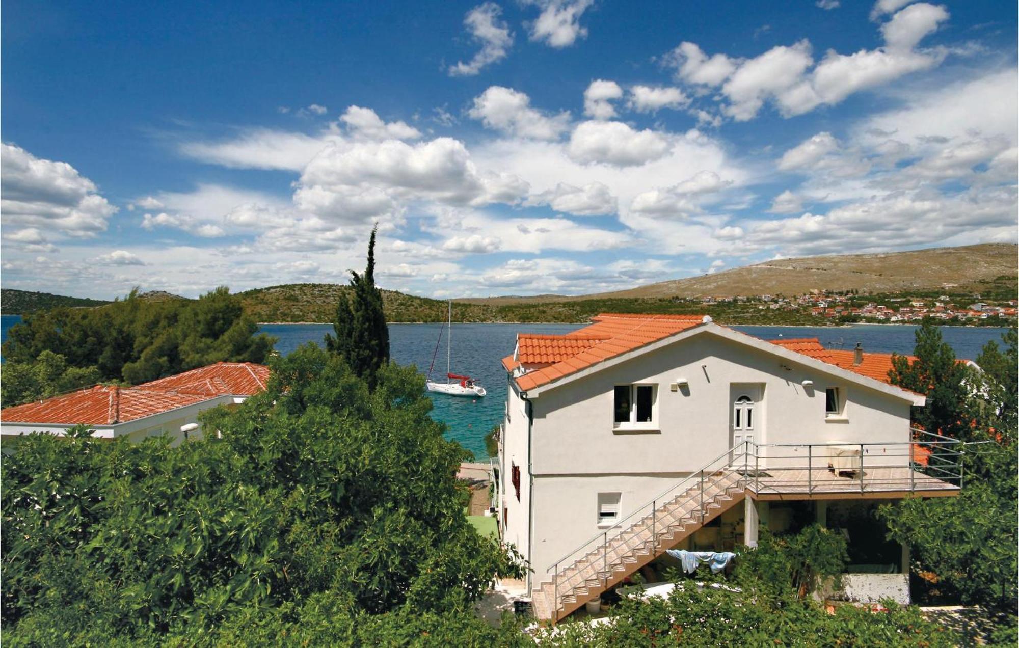 2 Bedroom Beautiful Home In Sparadici Grebaštica Exterior foto
